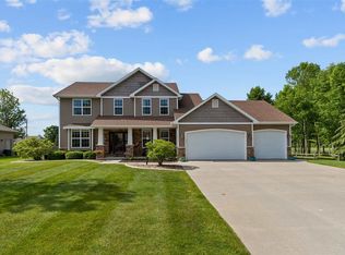 W6149 Wild Cherry Ct, MENASHA, WI 54952