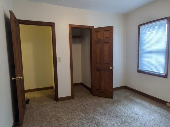 2nd bedroom with closet