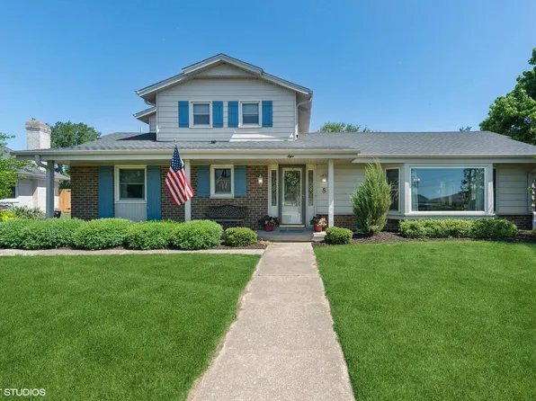 8 Steeplechase DRIVE, Racine, WI 53402