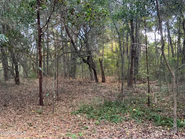 33 Pearl Harbor Lane, St. Helena Island, SC 29920