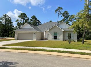 6855 Rolling Green Dr, Pass Christian, MS 39571