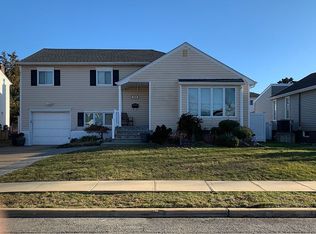 2058 Beverly Way, Merrick, NY 11566