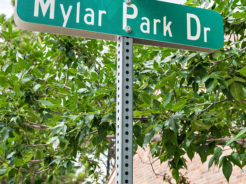 Prime Corner Location