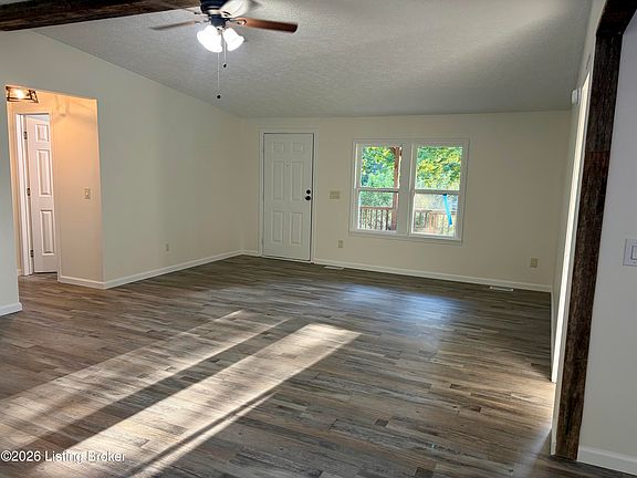 3rd image of 146 Corvin Ln