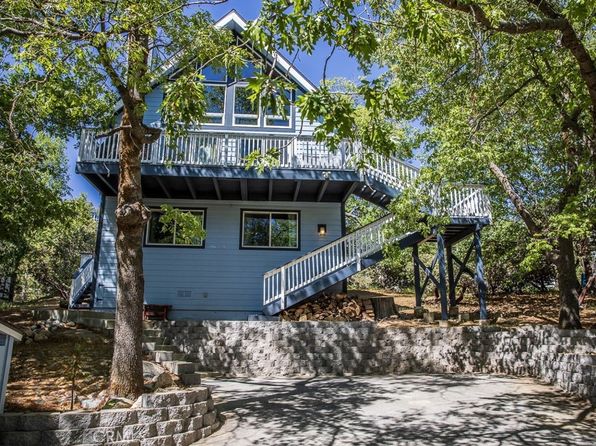 1216 Yosemite Dr, Lake Arrowhead, CA 92352