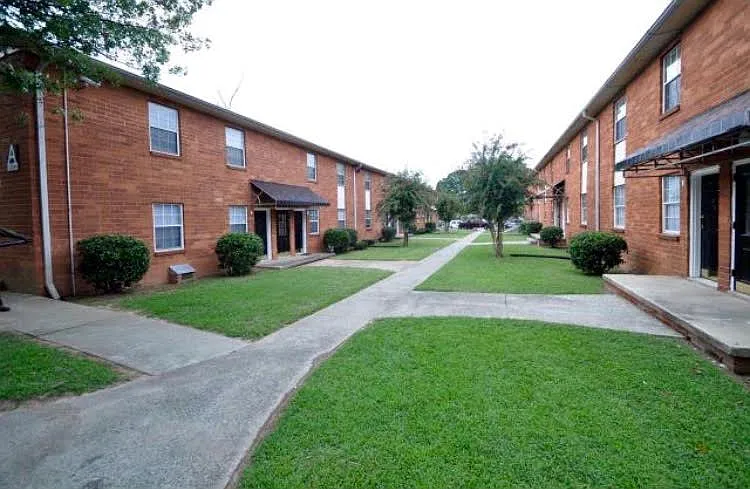 2099 Martin Luther King Jr Dr SW #24