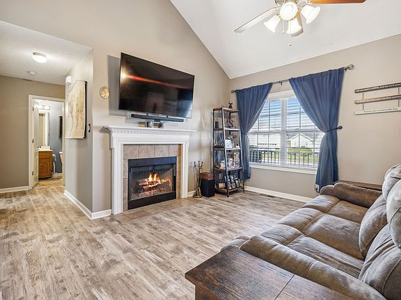 5th image of 3823 McAllister Dr