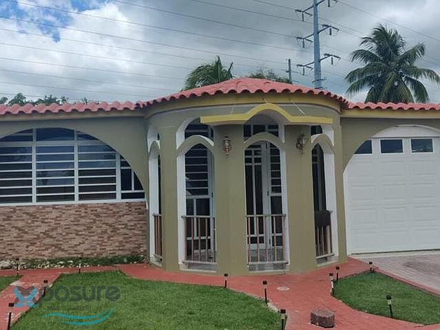 1st image of Four Calle #4