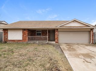 1100 SE 11th St, Moore, OK 73160