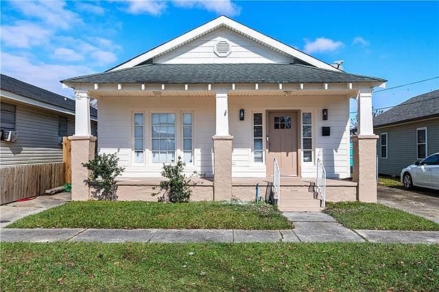 1st image of 7412 Claremont Dr