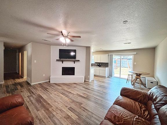 2nd image of 517 Cole Ave