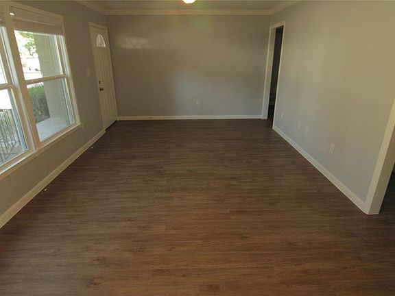 4th image of 6208 Woodbine Dr