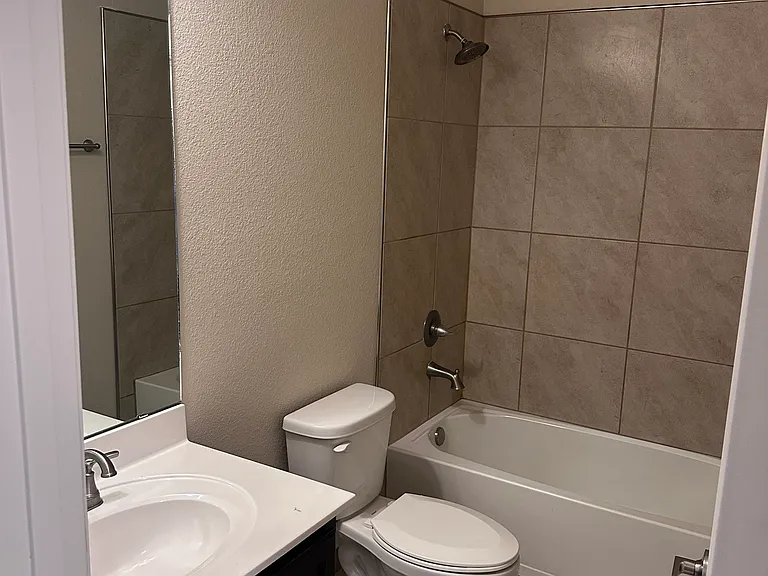 5204 Paseo Del Rio — Photo 6