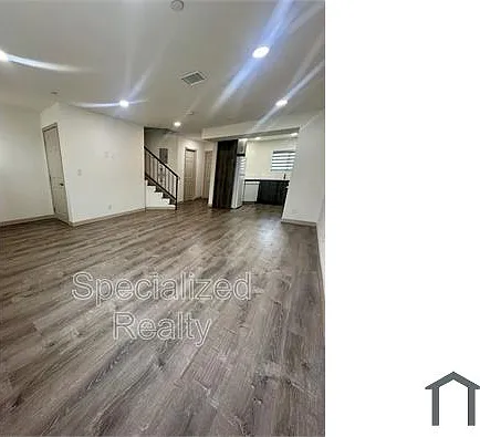 2 bed, $2,995 — Photo 2