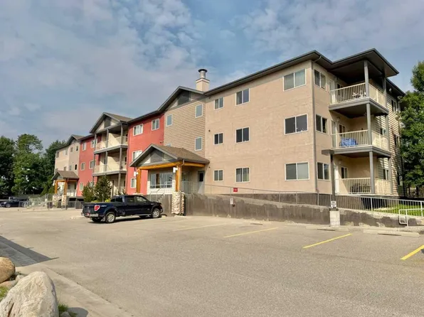 109 E Seabolt Dr #305, Hinton, AB T7V 1K2