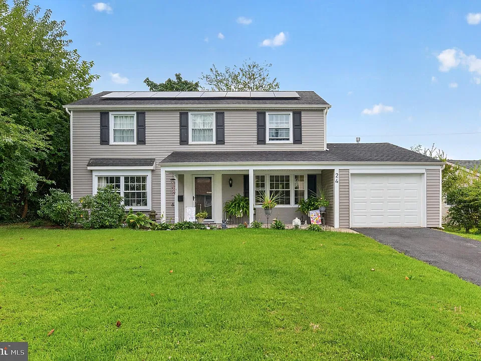 24 Peachfield Ln