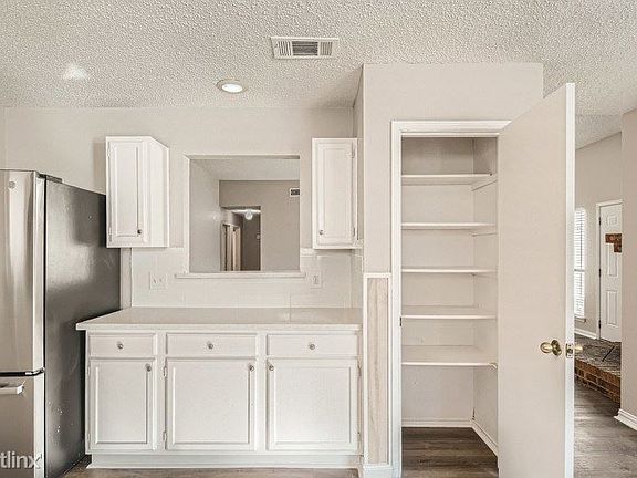 5th image of 2525 Brushwood Ln