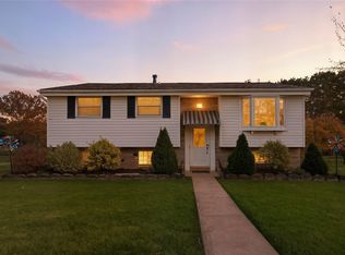 801 Redstone Dr, Allison Park, PA
