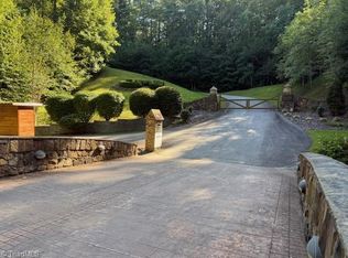 227 Meadow Crossing Ln, Mc Grady, NC 28649