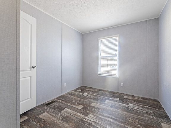 4th image of 123 Broaddus St #221
