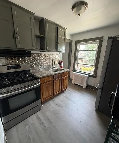 191 Hollywood Ave — Photo 8