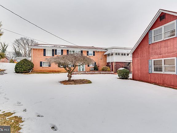 3rd image of 13426 Windsor Dr