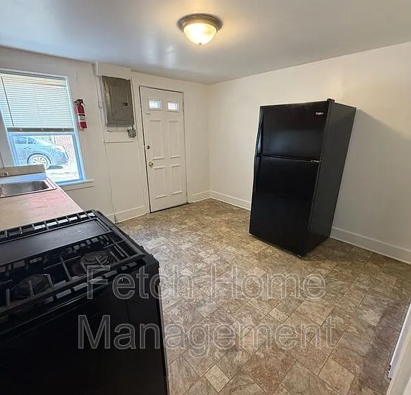236 W Mifflin St — Photo 6