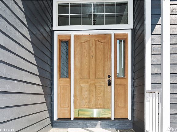 2nd image of 7115 70th Ave NE