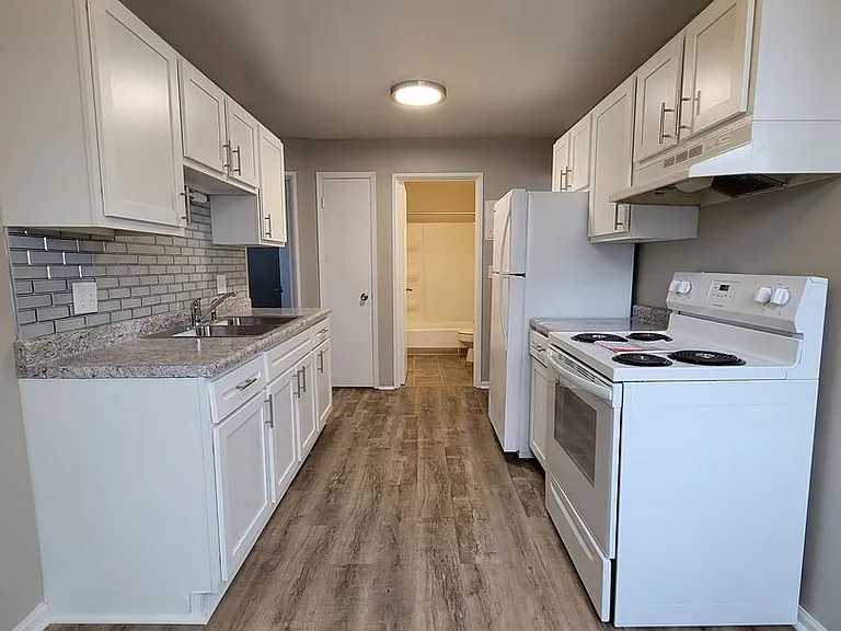 St. Anthony Park Apartments — Photo 1