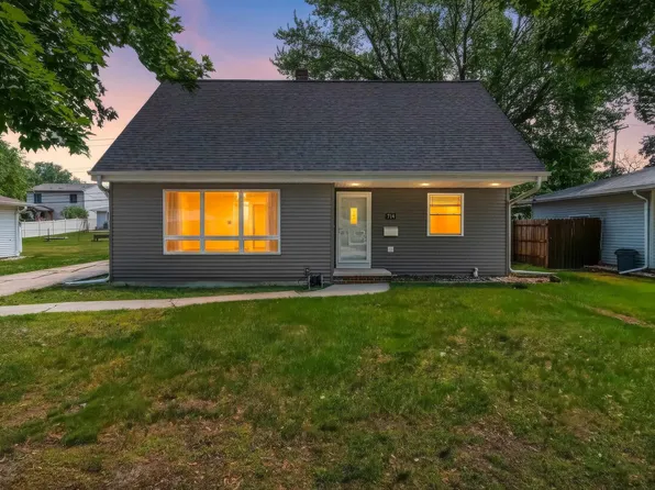 714 N Locust St, Green Bay, WI 54303