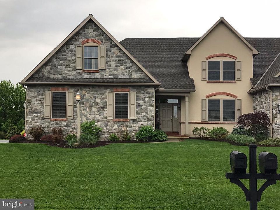 1st image of 176 N Tanglewood Dr