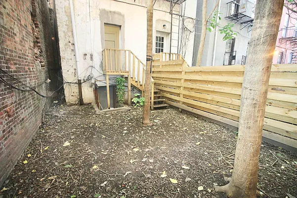 Rented by Delmark Realty LLC | media 56