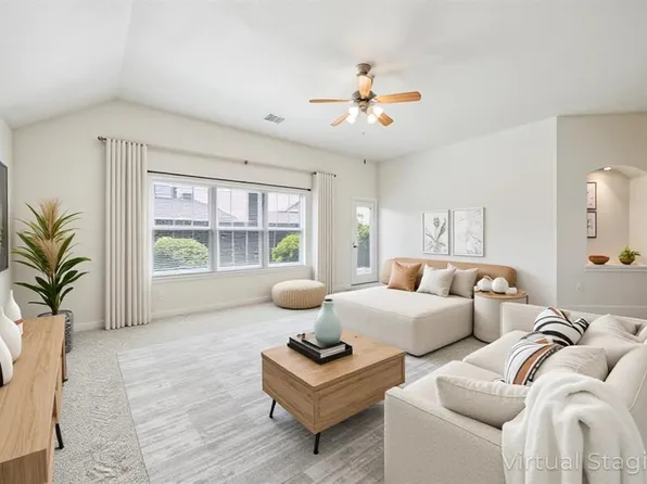 109 Shawnee St, Greenville, TX 75402