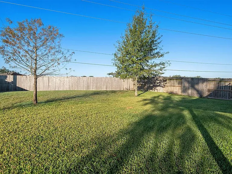 506 Salma Ct — Photo 8