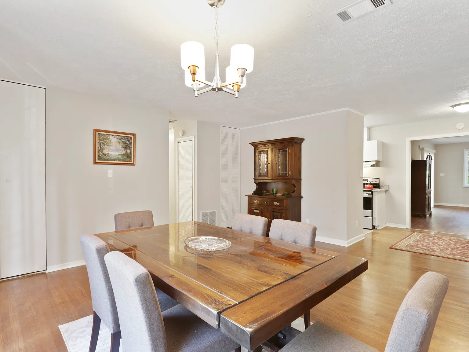 3 bed, 1700 sqft, $2,800 — Photo 4