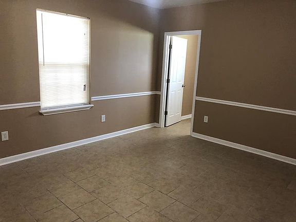 4th image of 197 Mimosa Dr