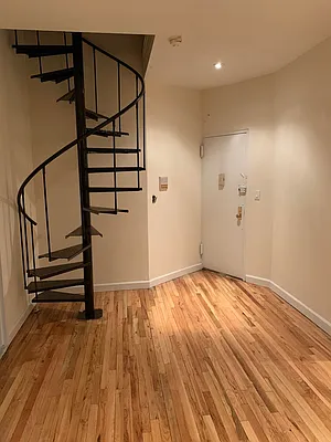 Rented by Byson Real Estate Company | media 11