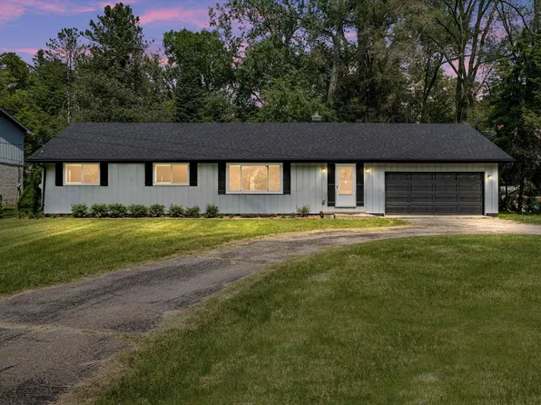 49744 Valley Dr, Shelby Township, MI 48317
