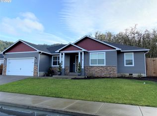 3211 W Rosemary Ave, Roseburg, OR 97471