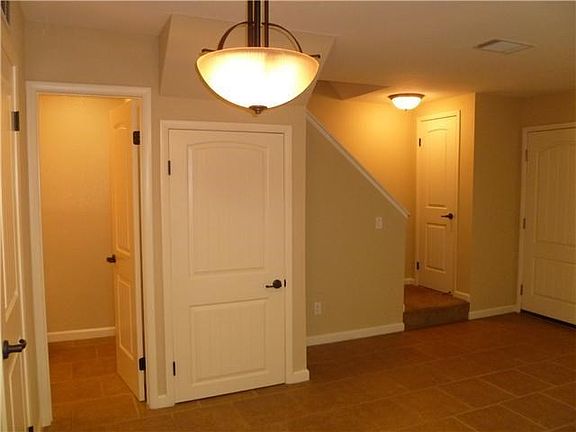 4th image of 203 Westlake Dr Unit 1