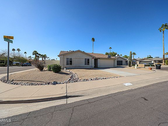 3rd image of 10720 E SAHUARO Drive