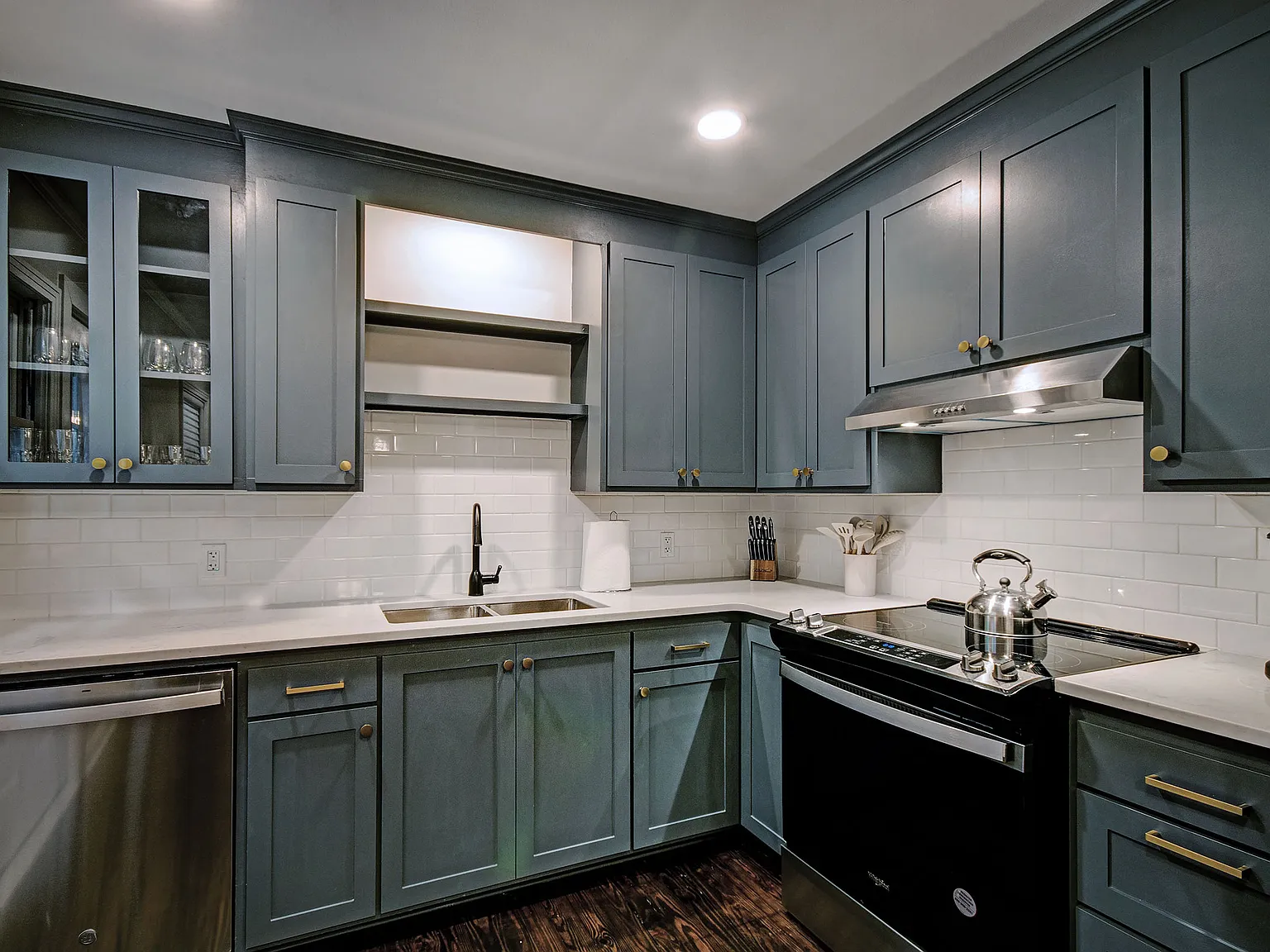 3 bed, 1338 sqft, $5,100 — Photo 4