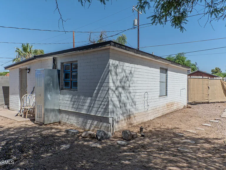 5946 W Myrtle Ave — Photo 10