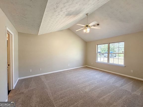 4th image of 868 Scott Rd