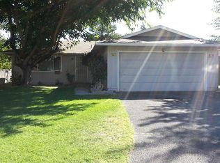 1963 McCarter Ln, Grants Pass, OR 97527