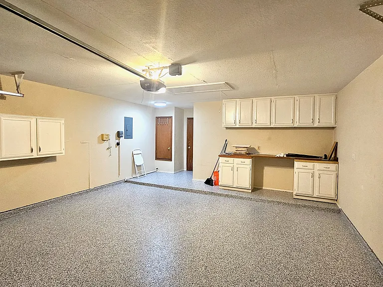1445 Sedalia Dr — Photo 31