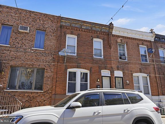 2nd image of 2343 Watkins St