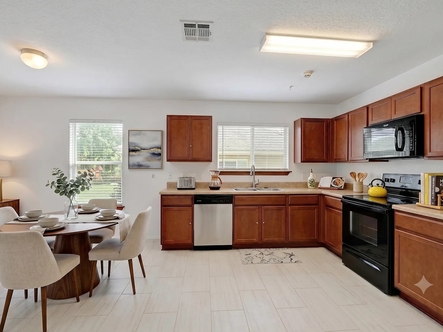 3 bed, 1672 sqft, $1,775 — Photo 2