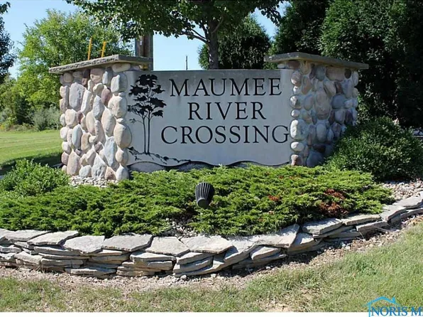 512 River Front Dr, Defiance, OH 43512