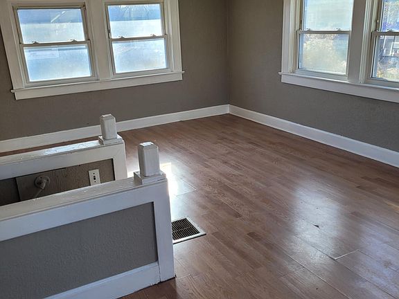 4th image of 6616 Lydia Ave